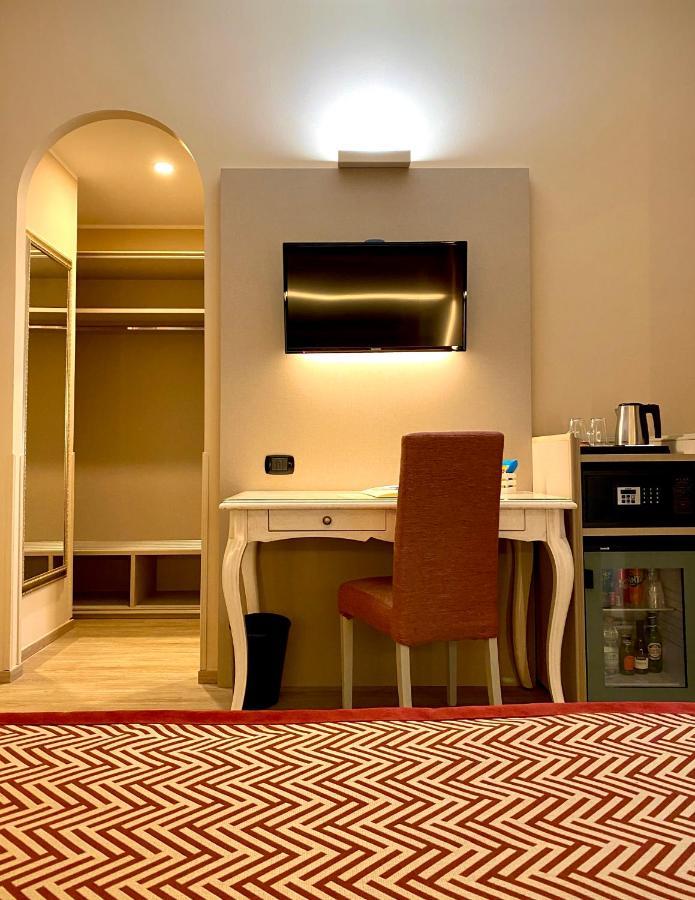 Hotel Villa Malpensa Vizzola Ticino Extérieur photo