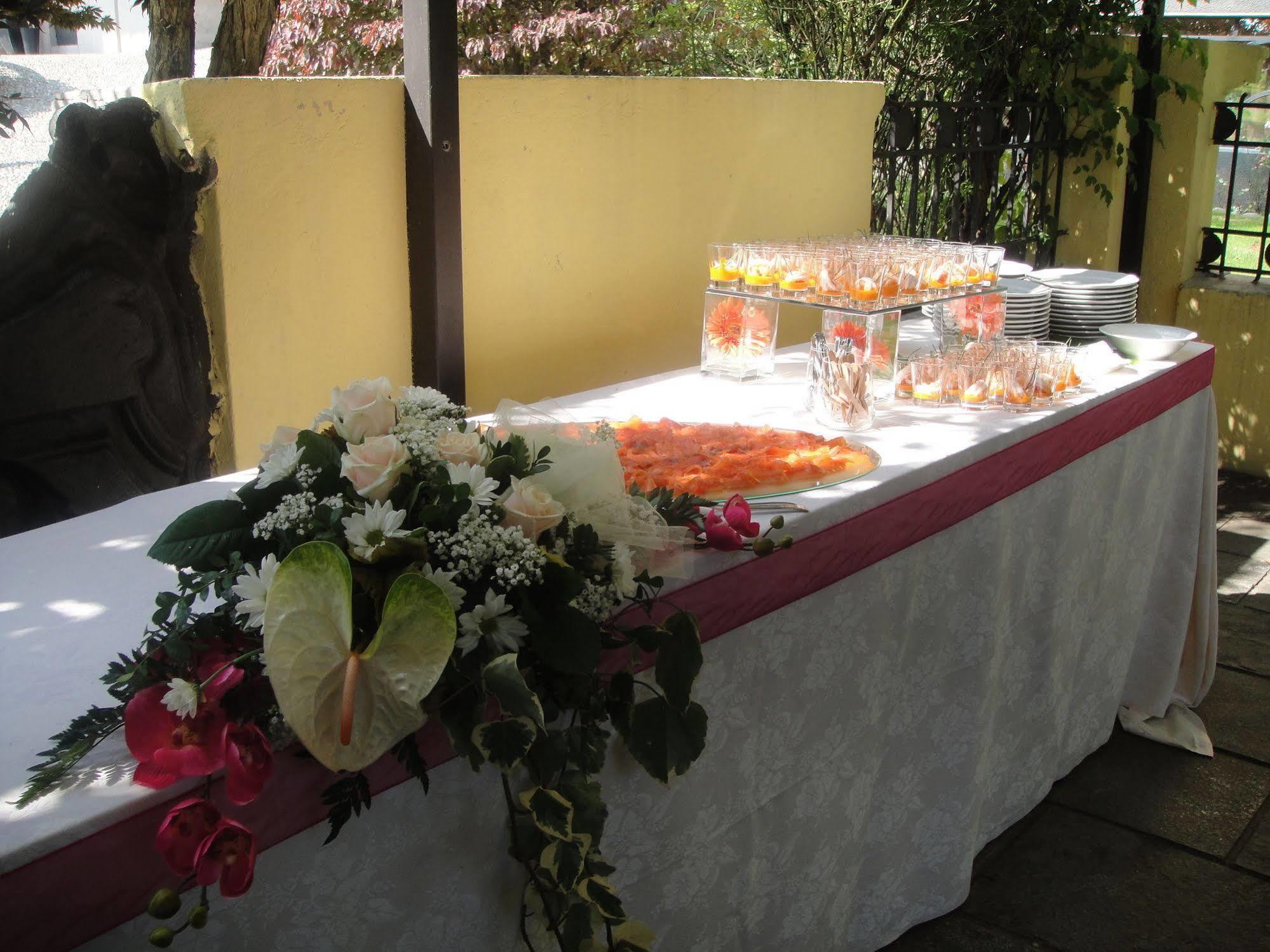 Hotel Villa Malpensa Vizzola Ticino Extérieur photo